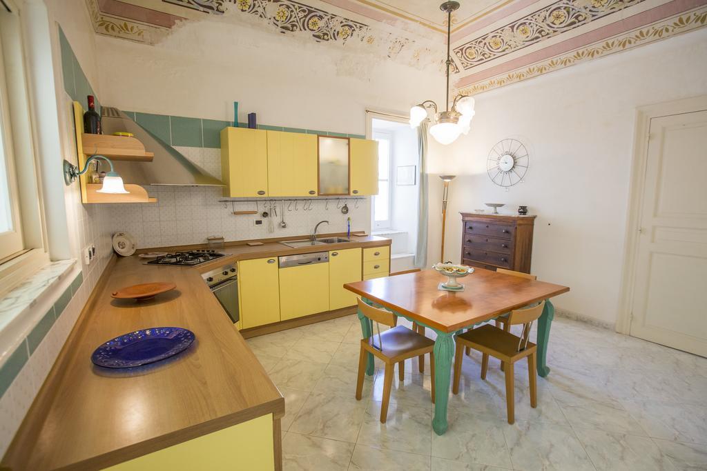 Domus Osterio Magno Apartment Cefalu Bagian luar foto