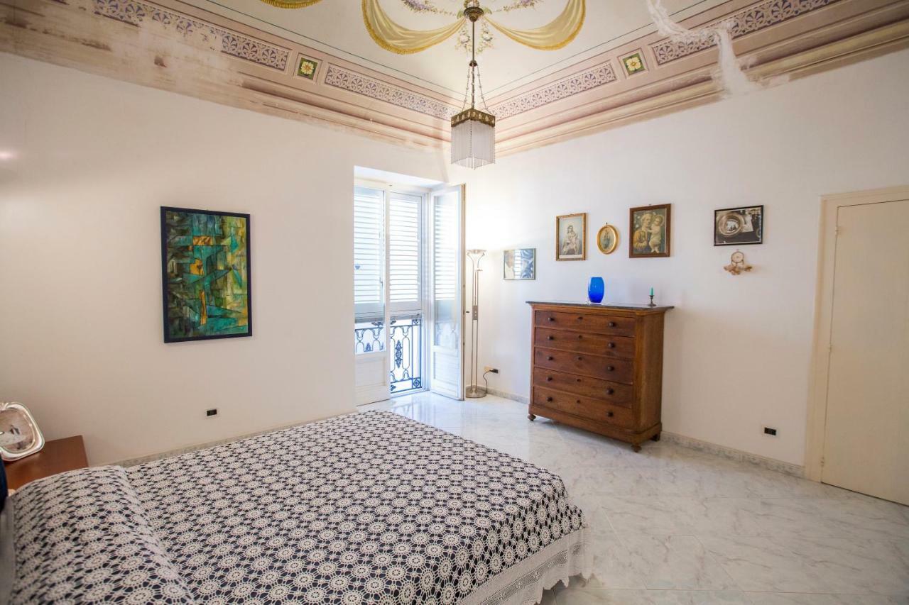 Domus Osterio Magno Apartment Cefalu Bagian luar foto